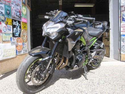 Motorka Kawasaki Z900