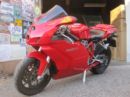 Motorka Ducati 999