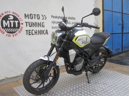 Motorka CFMOTO 300CL-X