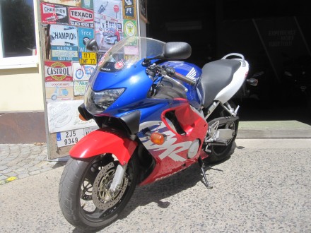 Motorka Honda CBR 600F