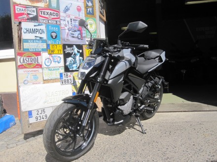Motorka CFMOTO 300NK