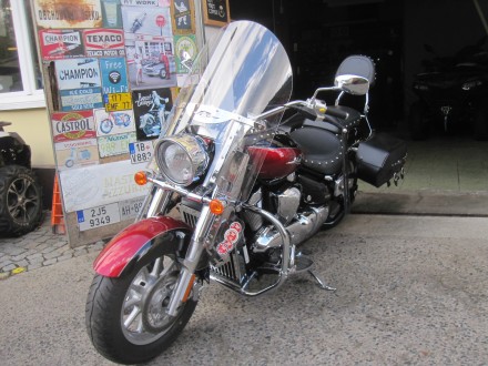 Motorka Suzuki Boulevard M109RT