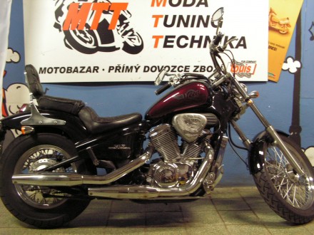 Motorka Honda VT 400 Steed