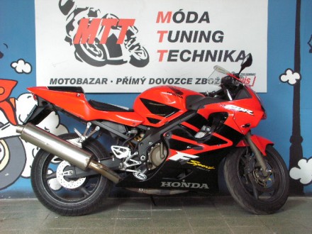 Motorka Honda CBR 600F sport
