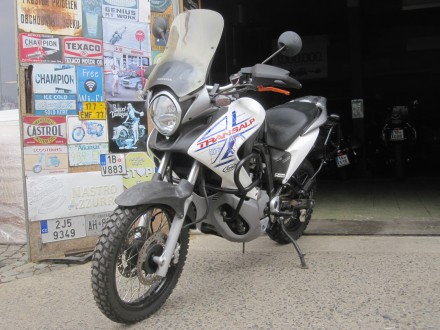 Motorka Honda XV 700V Transalp