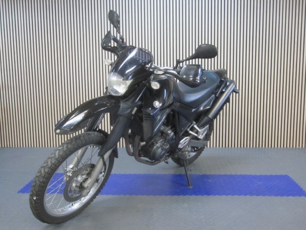Motorka Yamaha XT 660R