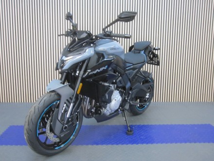 Motorka CFMOTO 675NK