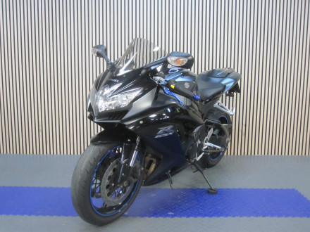 Motorka Suzuki GSX-R 750