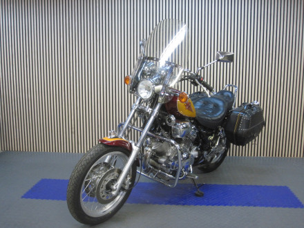 Motorka Yamaha XV 750 Virago