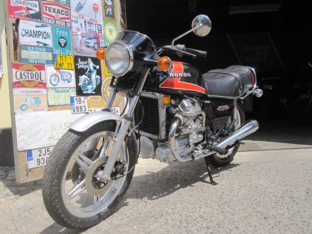 Motorka Honda CX500 s Českým TP