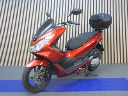 Motorka Honda PCX 125
