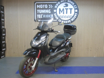 Motorka Piaggio Beverly 250